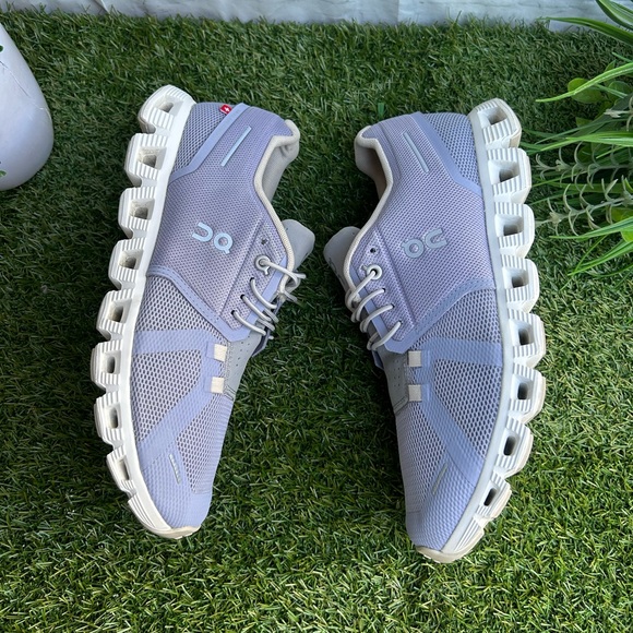 On Running On Cloud 5 Color: Nimbus/Alloy women 9.5 gently used - Picture 14 of 16